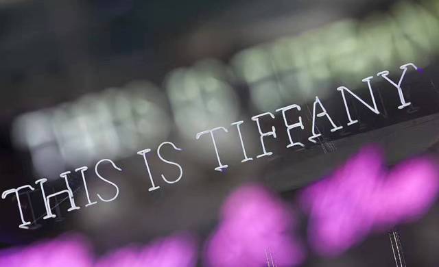 刘雯倪妮穿衣搭配图,杨幂刘雯谁最漂亮