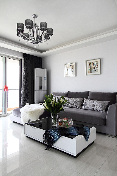 武汉老园艺师为讨好老伴,毅然把卧室窗台巧变花园式榻榻米!