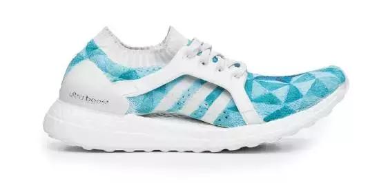 阿迪达斯为美国各州设计了运动鞋，爱荷华州看了想打人最喜欢阿拉斯加，接受纽约加州反驳