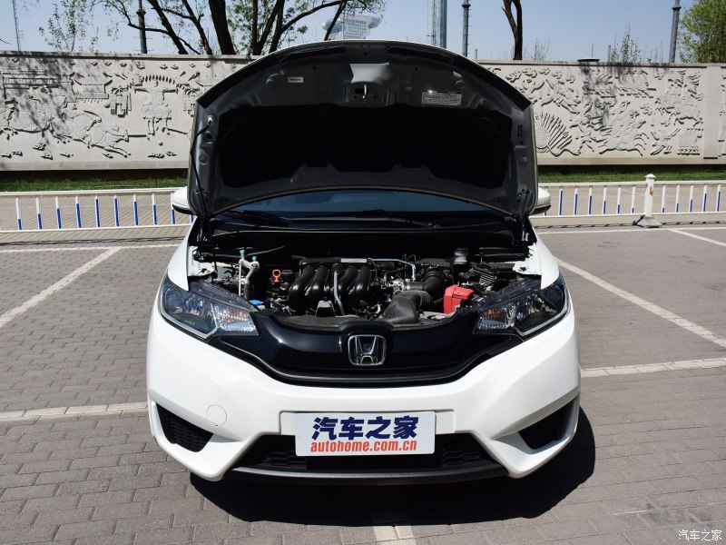 平民超跑王位交替新评本田飞度gk5,小型车评测最好的车