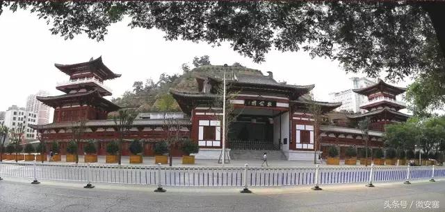 砥砺奋进的五年圣地延安今更美红色气质更迷人