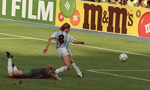 足坛8号球衣代表人物,盘点身穿10号球衣的球员照片