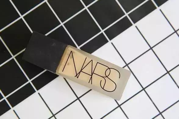 粉底液该怎么选,粉底液应该怎么选才合适