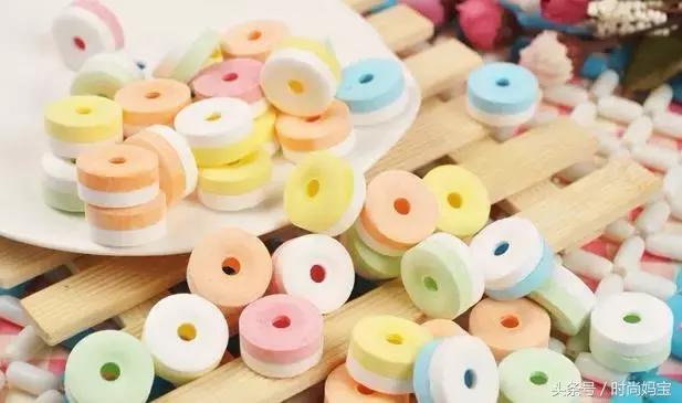 汪涵把80后的零食搬出来,汪涵吃槟榔主持节目