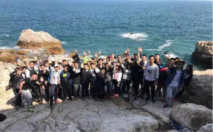 逆流而上，稳中求进，他说这只是银狐游戏的开始