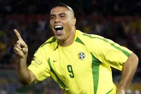 足球见证了一代又一代人的青春,足球记忆最让你动容