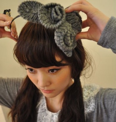 干练简约花苞头扎法教程,长直发凌乱花苞头扎法