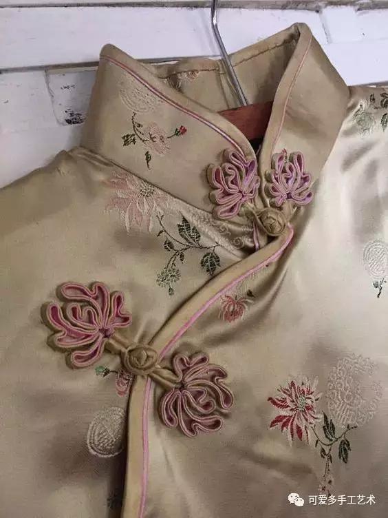 手工盘扣最简单版,用布做盘扣慢动作教程