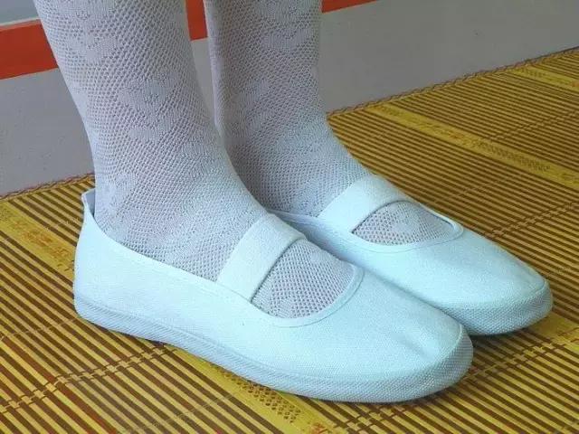 球鞋满满的回忆,青岛人儿时的回忆