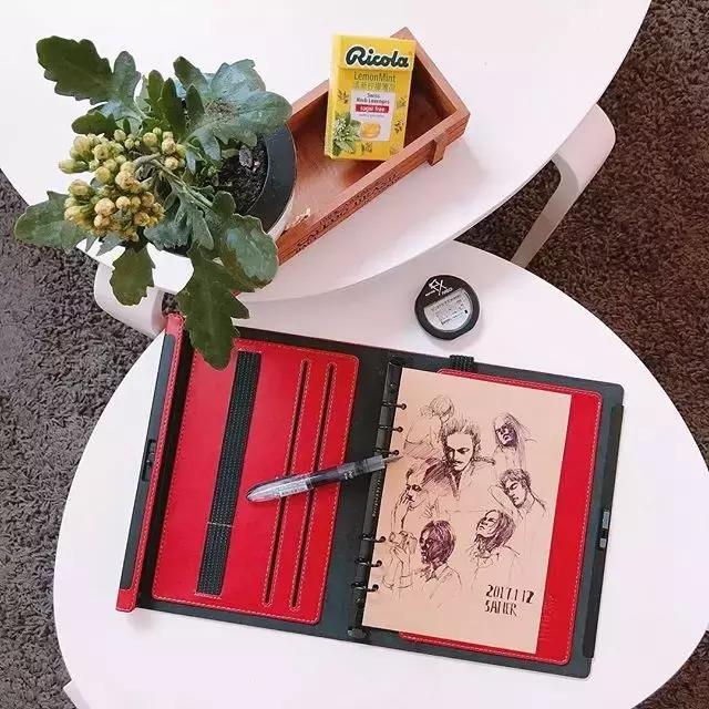 讨厌别人翻自己的垃圾,讨厌别人翻自己的书