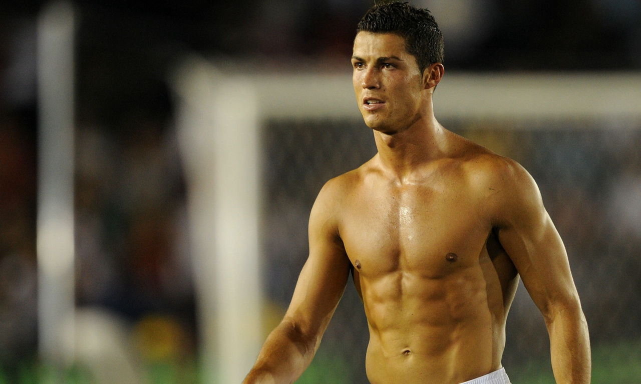 为什么c罗是姆巴佩的偶像,c罗接受采访讲述自己的作息时间