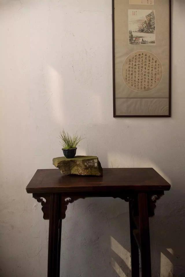 古人如何布置温馨的书房,书房除了文房四宝还摆什么