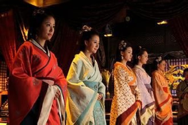 皇帝死后嫔妃怎么处理,皇帝去世的妃子怎么处理