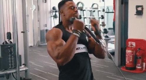 这位来自ENGLAN红遍全球的“熊猫哥”是谁呀？-海外健身人物-迈澳活健身