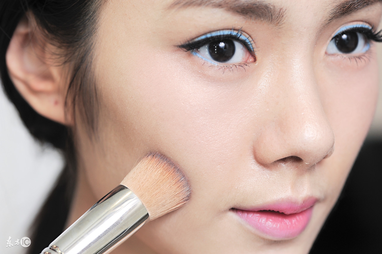 如何让底妆清透自然,如何画个清透的底妆