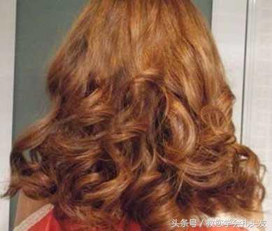 终于知道为什么明星们都爱扎这款气质甜美蛋卷头，迷人优雅又时尚，快来试试吧