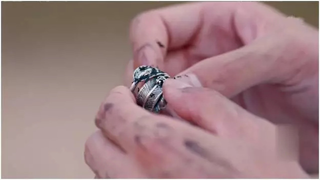 楚乔传龙纹是怎么回事,楚乔传宇文玥银铃铛摔碎