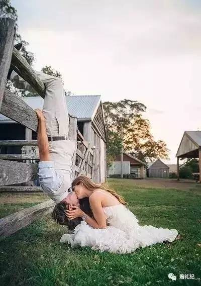 摄影师亲手教新人摆婚纱照造型,6种必拍的婚纱照风格