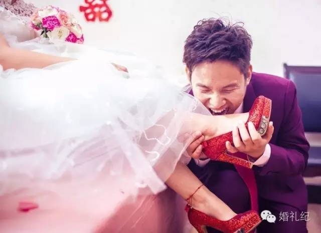 婚鞋买了可以再买一双吗,婚鞋买成粉色可以么