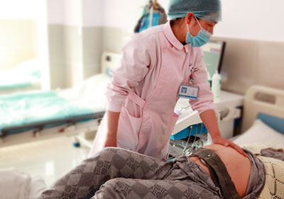 孕妈妈腹痛的原因有哪些,孕妇肚子坠坠的隐隐作痛