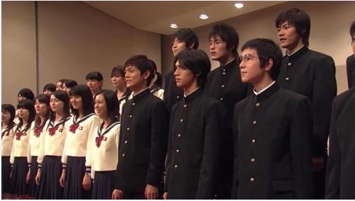 校服一个*绑捆**着我们青春的东西