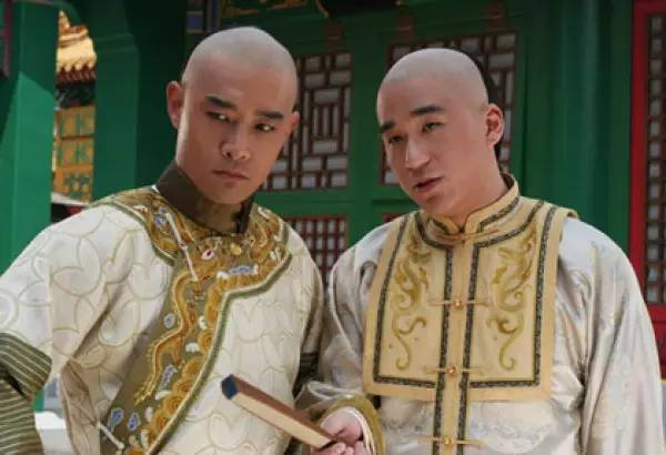 甄嬛传中的还珠老佛爷,还珠格格里的老佛爷是甄嬛吗视频