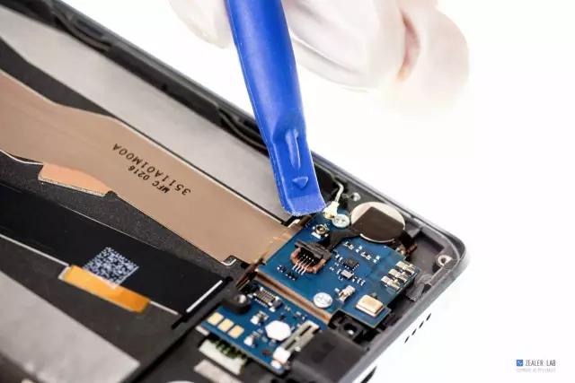 小米5拆解屏幕,小米黑鲨5拆机