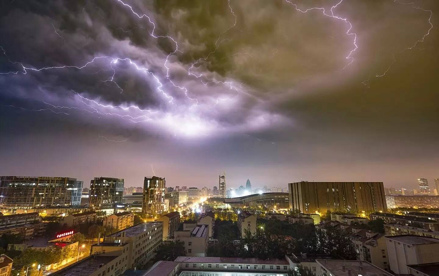 大雨倾城,小海地儿的“海”可一点都不小!