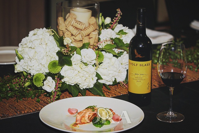 纷赋酒园黄标赤霞珠红葡萄酒,纷赋酒庄珍藏霞多丽白葡萄酒