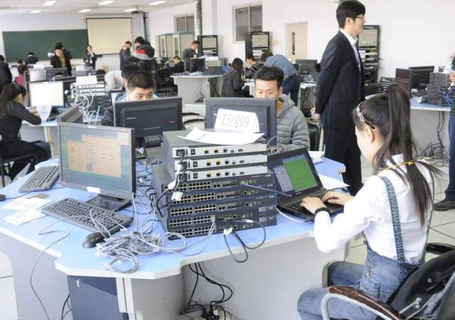 国内三大高薪行业排名榜,哈尔滨什么职业收入最高