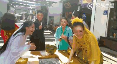 竟然疯玩成这样……还讲不讲规矩！