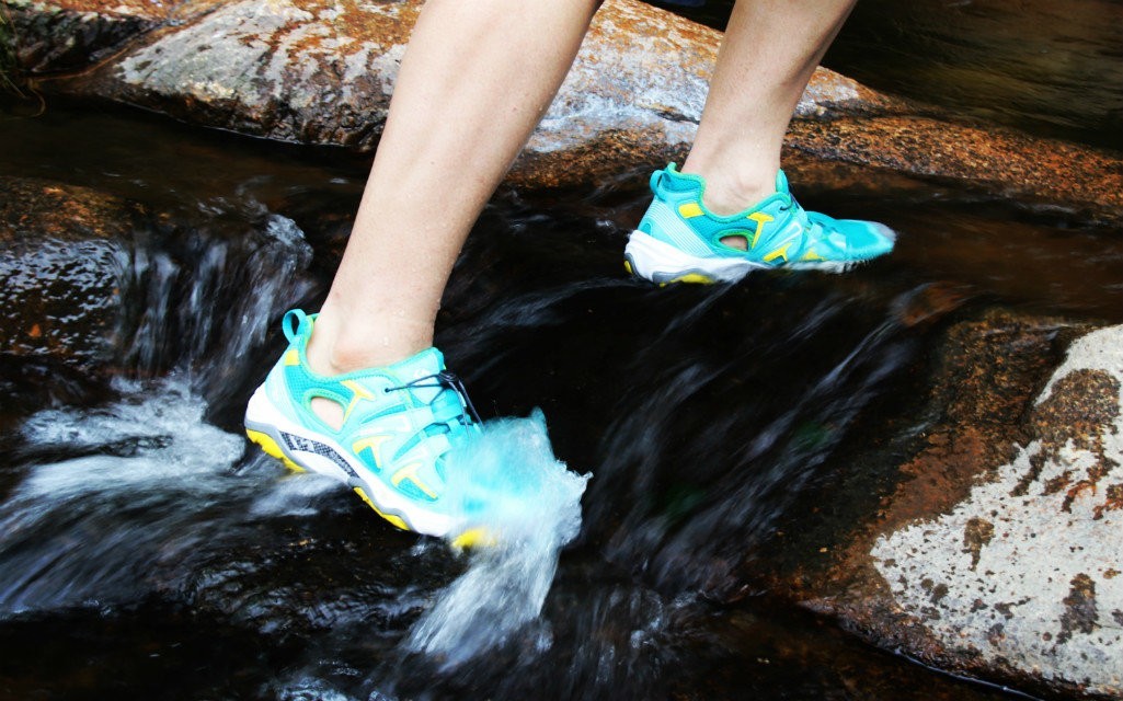 水陆两栖，凉爽一夏―――洛驰3H027E溯溪鞋测试