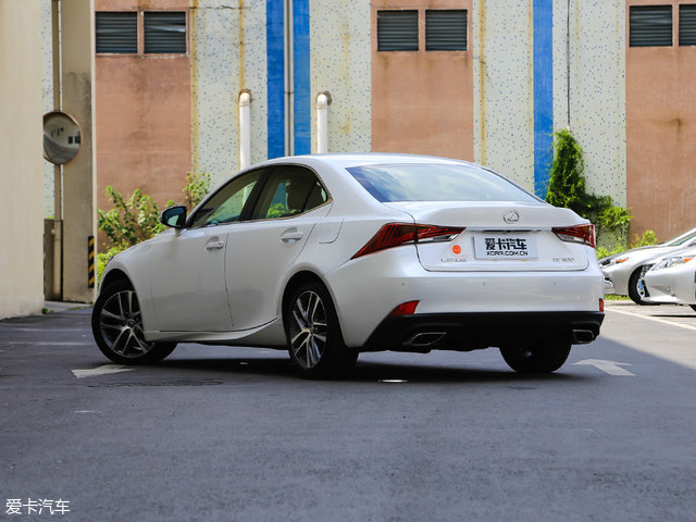 外观运动内饰科技感强雷克萨斯nx,新款雷克萨斯颜值爆表
