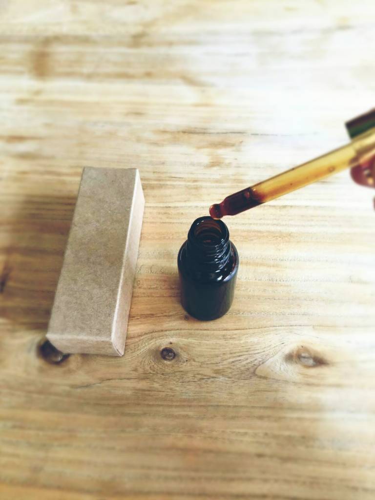 神奇的蛋壳看图写话200字,神奇的蛋壳写话评语