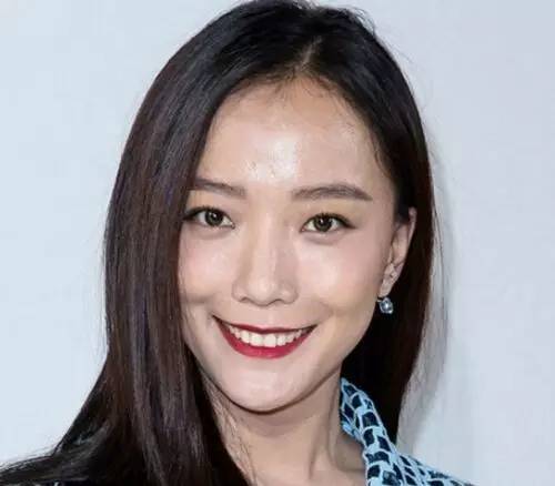 张若昀唐艺昕恋情怎么开始的,张若昀唐艺昕恋爱全过程