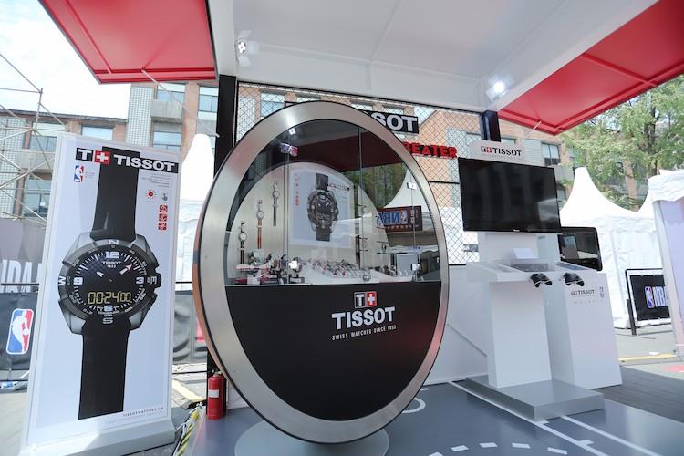 这一刻该你上场天梭表绝杀时刻篮球对决首战成都