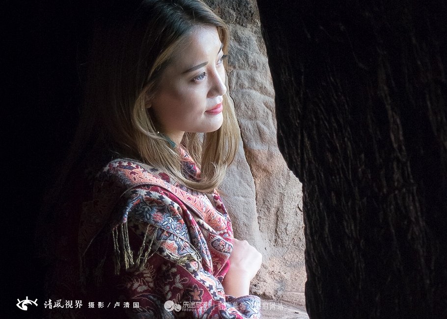 在马蹄寺三十三天点燃一盏心灯