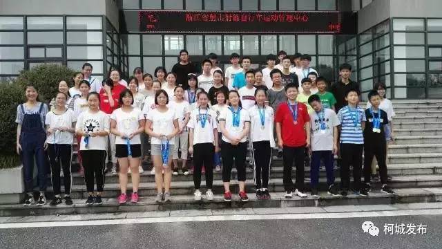 马拉多纳少年视频,马拉多纳少年时颠球视频集锦