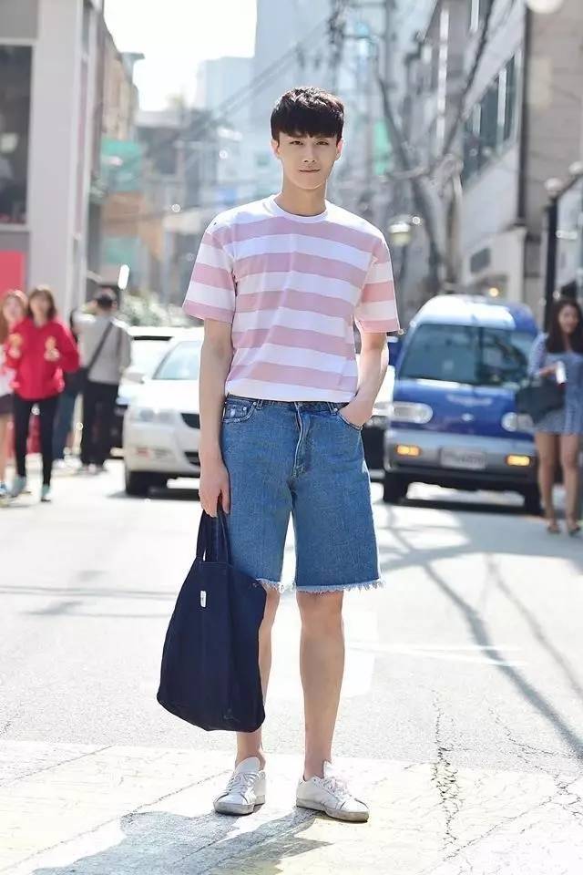 牛仔短裤怎么穿好看,牛仔短裤怎么穿比较好看