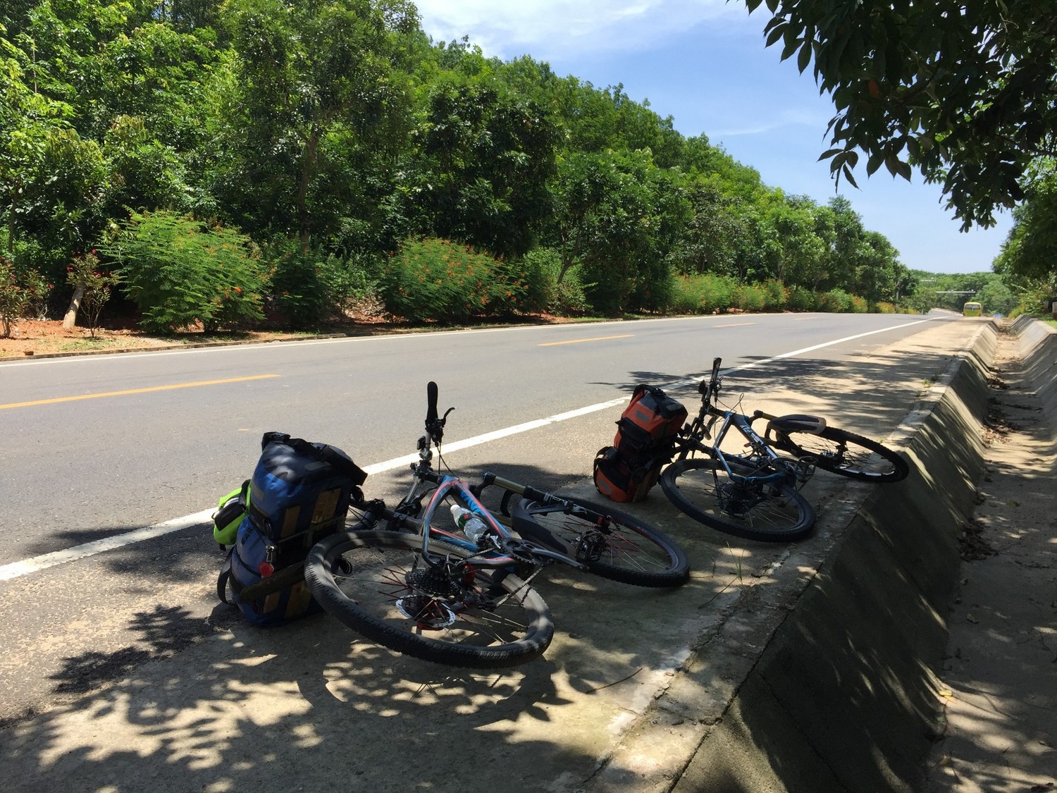 单车骑行环海南岛攻略,环海南岛骑行一圈花费