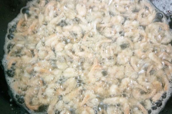 酥炸小河虾窍门视频,酥炸小河虾可以放面包糠吗