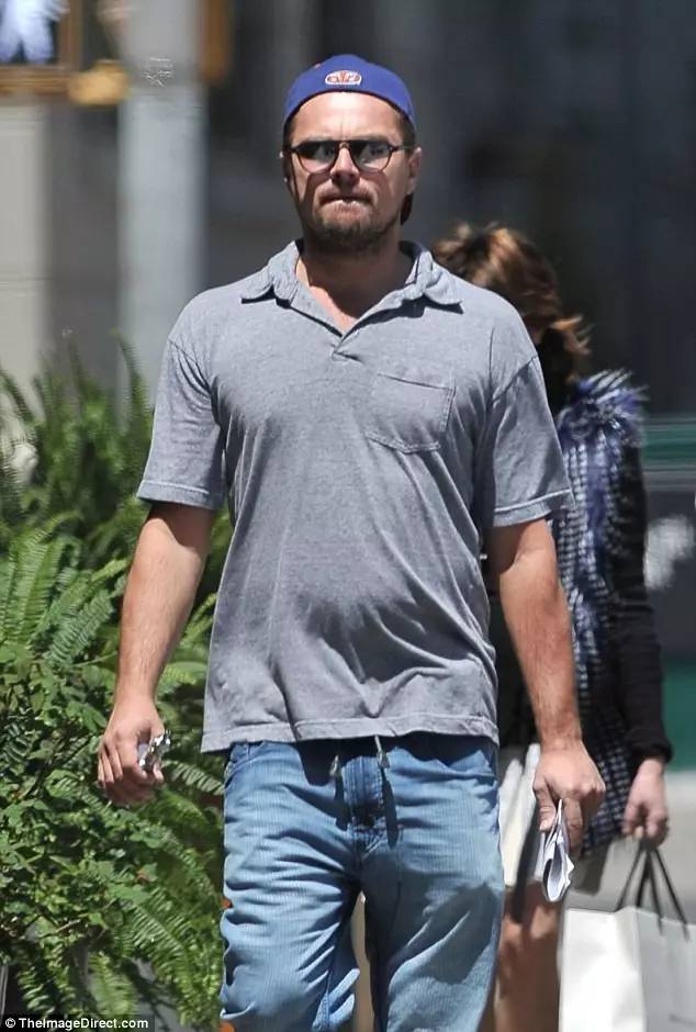 直男们求求你，衣服别再这么穿了，否则下一个七夕还是你自己过！