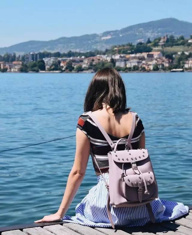 百搭双肩包推荐小众高级感,一款兼顾颜值与实用的双肩包