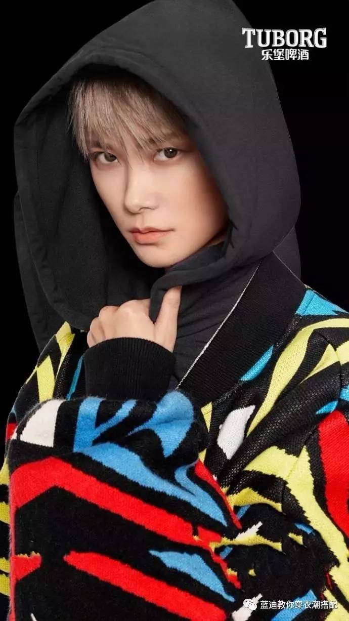 张碧晨礼服怎么搭配,明星活动李沁