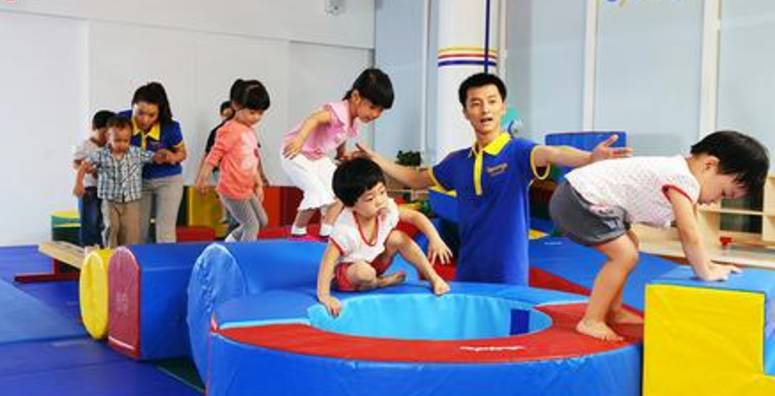 公立幼儿园托班好还是机构好,如何选择适合的托班和幼儿园