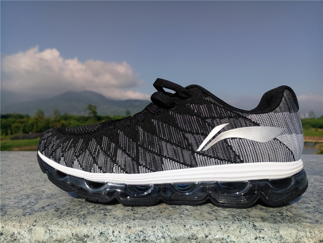 李宁弧型跑鞋,李宁跑鞋大绝影测评