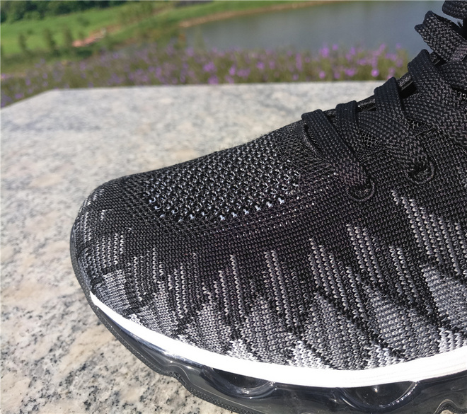 李宁弧型跑鞋,极致软弹跑鞋李宁