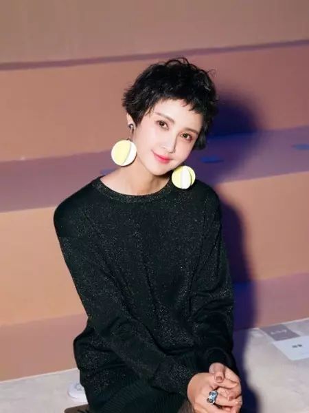 中长发也能扎的杨紫同款短发发型,短发杨紫同款发型