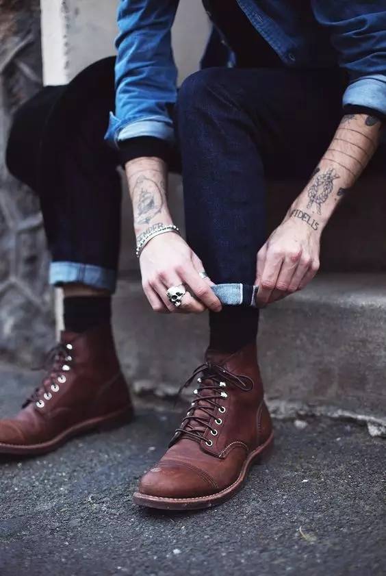 不穿运动鞋好不好,不穿运动鞋就练不好体育了吗