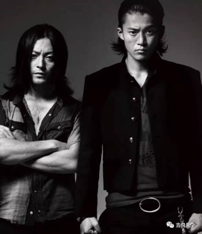 挖鼻孔的男生,挖鼻孔的男人